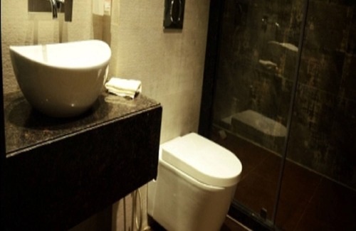Rajnandgaon Hotel | Budget-Friendly Stays at Hotel Amora with Breakfast Included