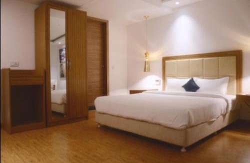 Rajnandgaon Hotel | Comfortable Stay at HOTEL AMORA - Rajnandgaon with Breakfast