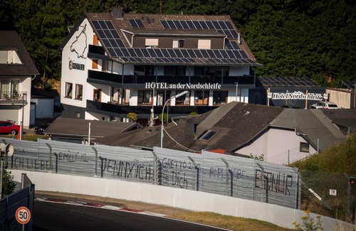 Adenau Apartment | Cozy Hotel an der Nordschleife with Family-Friendly Amenities