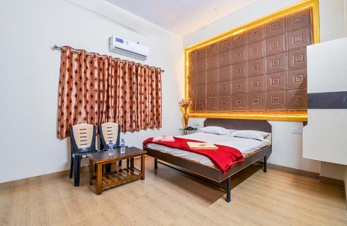 Panhala Hotel | Family-Friendly Retreat at Hotel Anand Resort with Breakfast