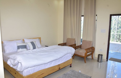 Narainkoti Hotel | Budget-Friendly Retreat at Hotel Anandam Phata with Dining