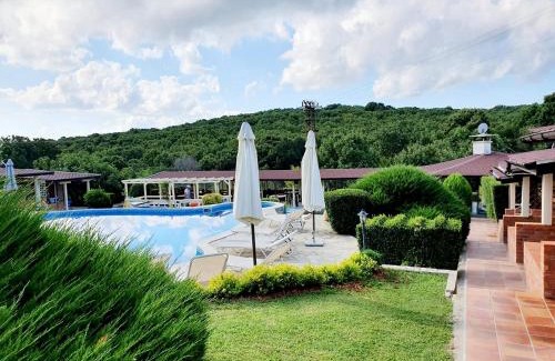 Sinemoretz Resort | Experience Comfort at Hotel Anchor with Ocean View Amenities
