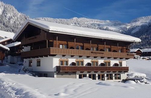 Alpbach Hotel | Hotel Andreas: Family-Friendly Stay with Delicious Breakfast