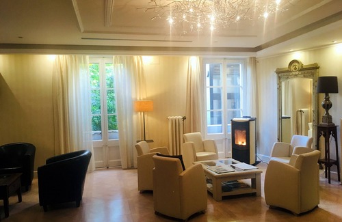 La Seu d'Urgell Hotel | Hotel Andria: Family-Friendly Retreat with Spa & Dining