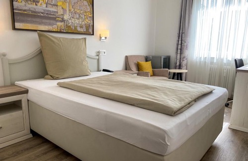 Ratingen Hotel | Hotel Angerland Garni: Top-Rated Family-Friendly Retreat