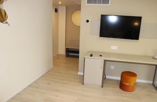 Techirghiol Hotel | Budget-Friendly Hotel Anina: Rated 9/10 with Great Amenities