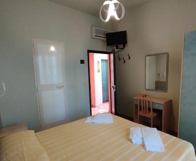 Gatteo a Mare Hotel | Hotel Anita: Oceanfront Escape with Pet-Friendly Amenities