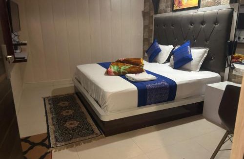 Varanasi Hotel | Comfortable Stay at Hotel Ankit Near Assi Ghat with Spa