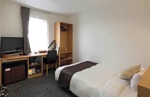 Shinhidaka Hotel | Cozy Hotel Annex Inn: Family-Friendly Stay with Hot Tub