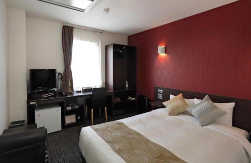 Shinhidaka Hotel | Cozy Hotel Annex Inn: Family-Friendly Stay with Hot Tub