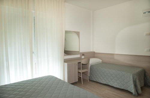 Lido di Jesolo Hotel | Discover Hotel Anny: Oceanfront with Pet-Friendly Amenities