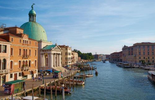 Santa Croce Hotel | Discover Comfort at Hotel Antiche Figure with Hot Tub Access