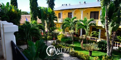 Comayagua Hotel | Comfortable Stays at Hotel Antigua Comayagua with Pool & Breakfast