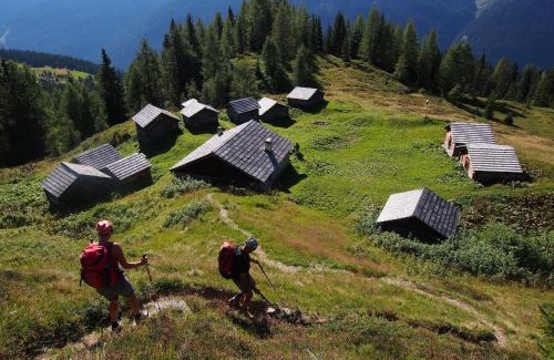 Kappl Apartment | Pet-Friendly Retreat at Hotel Apart Piz Mundin with Ocean Views