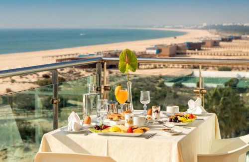 Vila Real Santo Antonio Apartment | Exceptional Oceanfront Stay at Hotel Apartamento Dunamar
