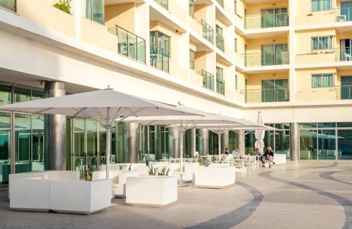 Vila Real Santo Antonio Apartment | Exceptional Oceanfront Stay at Hotel Apartamento Dunamar