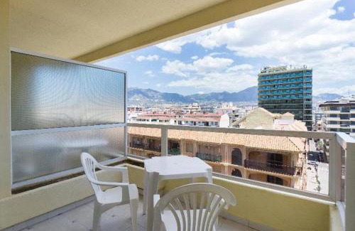Fuengirola City Centre Apartment | Pet-Friendly Hotel Apartamentos Pyr Fuengirola with Pool