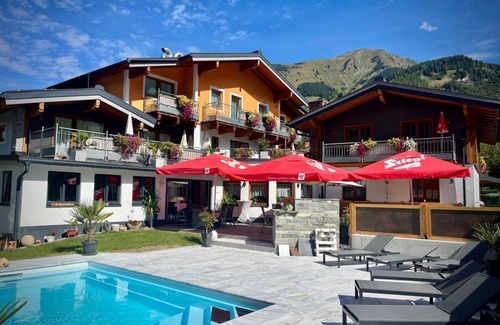 Rauris Apartment | Charming Hotel Apartment with Kitchen & Hot Tub Access