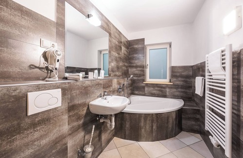 Vallarga Hotel | Relax at Hotel Apartment Haus Gitschberg with Spa & Kitchen