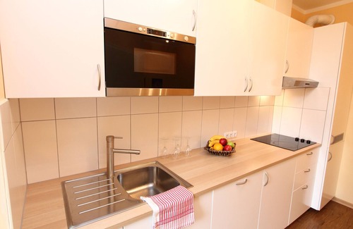 Penzing Hotel | Comfortable Stay at Hotel & Apartments Klimt with Spa Access