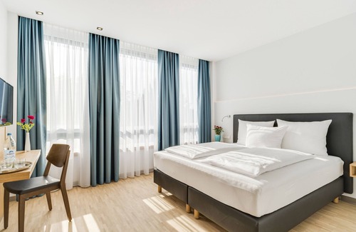 Altenerding Hotel | Discover Hotel Apfelrot: Rated 8.6/10 with Spa & Dining