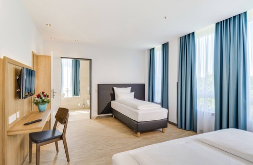 Altenerding Hotel | Discover Hotel Apfelrot: Rated 8.6/10 with Spa & Dining