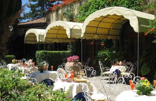 Santarello Hotel | Welcome to Hotel Apogeo: Family-Friendly with Pool & Hot Tub