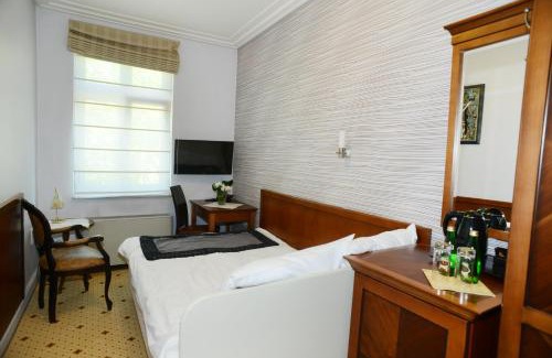 Darlowko Hotel | Oceanfront Hotel Apollo: Pet-Friendly with Great Ratings