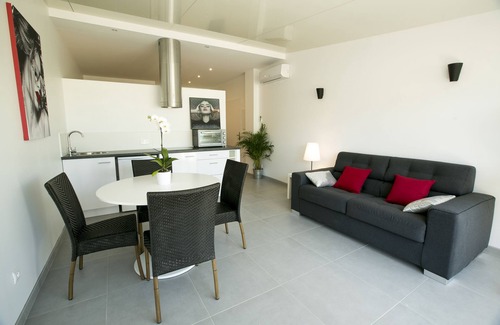Palavas-les-Flots Apartment | Seaside Serenity at Hotel & Appartements Le Grand Large