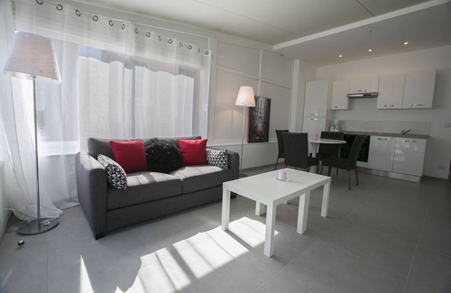 Palavas-les-Flots Apartment | Seaside Serenity at Hotel & Appartements Le Grand Large