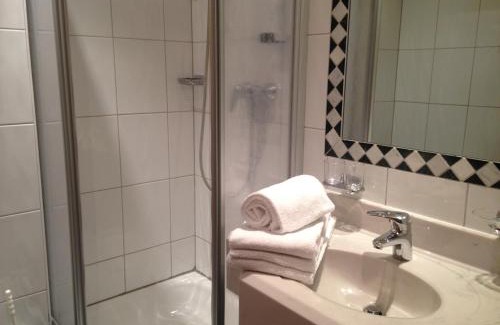 Obertauern Hotel | Pet-Friendly Retreat at Hotel & Appartement Auerhahn