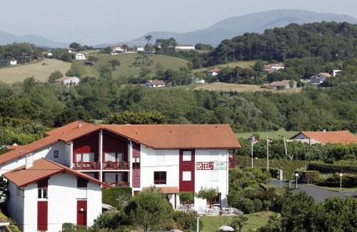 Bidart Hotel | Discover Hotel & Appartements Gochoki with Ocean View Bliss