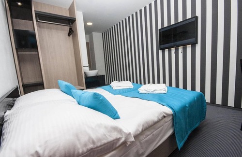 Poprad Hotel | Relaxing Stay at Hotel Aquacity Riverside with Pool & Spa