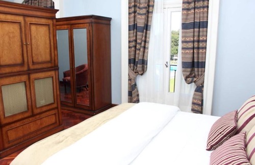 San Nicolas de los Arroyos Hotel | Relax at Hotel Colonial San Nicolás with Pool & Spa Amenities