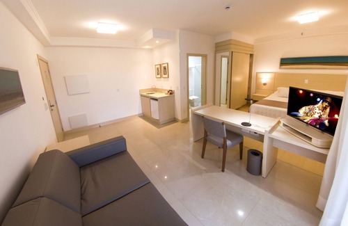Jardim dos Manacas Hotel | Exquisite Stay at Hotel Araucária Flat: 4-Star Retreat