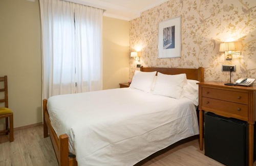 Navia Hotel | Family-Friendly Retreat at Hotel Arco Navia - Rated 8.8/10