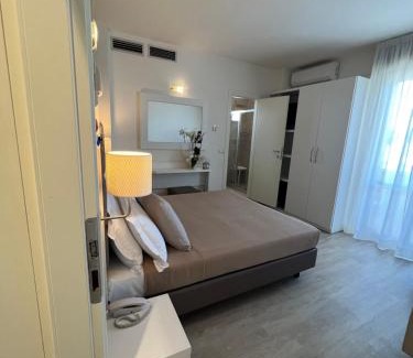 Fogliano Marina Hotel | Pet-Friendly Hotel Ardea with Ocean View and Pool Access