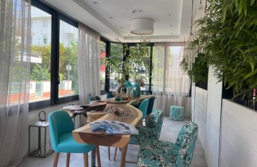 Fogliano Marina Hotel | Pet-Friendly Hotel Ardea with Ocean View and Pool Access
