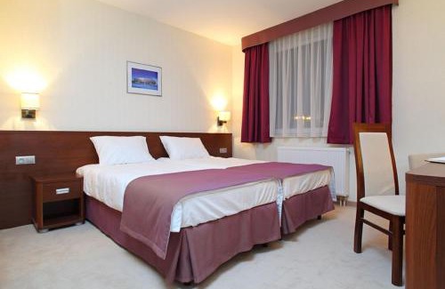Letnica Hotel | Pet-Friendly Hotel Arena Expo with Great Amenities