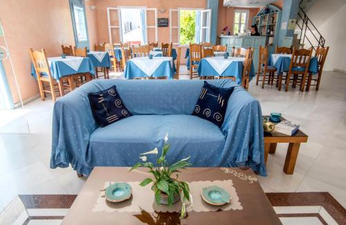 Galaxidi Hotel | Discover Hotel Argo: Pet-Friendly & Family-Oriented Stay