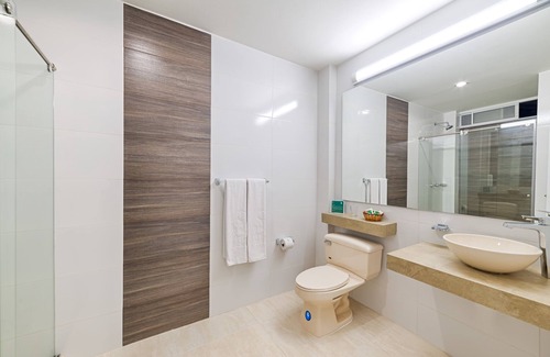 San Jose de Cucuta Hotel | Exceptional Hotel Arizona Suites with Pool & Spa Amenities