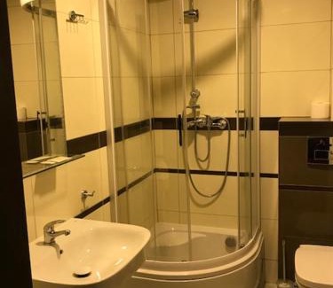 Rawa Mazowiecka Hotel | Discover Hotel Arkada: Family-Friendly with Hot Tub & Breakfast