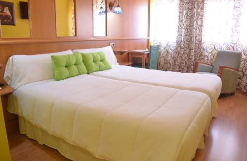 Casas-Ibanez Hotel | Discover Hotel Aro'S: Pet-Friendly and Family Welcoming
