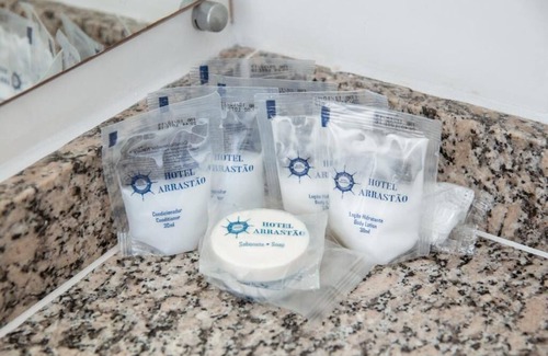 Arrastao Hotel | Hotel Arrastão: Relax by the Pool with Delicious Breakfast