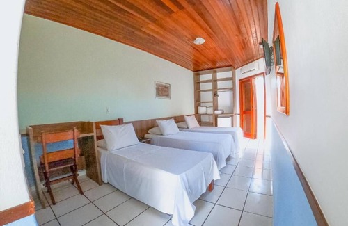Arrastao Hotel | Hotel Arrastão: Relax by the Pool with Delicious Breakfast