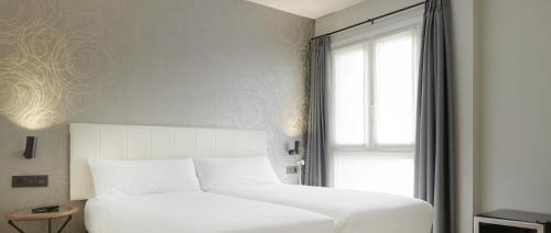 Gros Hotel | Beachfront Getaway at Hotel Arrizul - Family-Friendly Stay