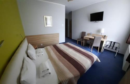 Gliwice Hotel | Discover Comfort at Hotel Arsenał with Family-Friendly Amenities