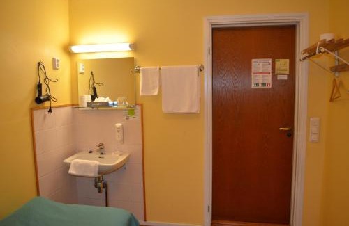 Kaisaniemi Hotel | Comfortable Stay at Hotel Arthur with Family-Friendly Amenities