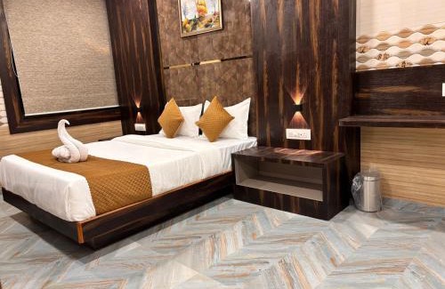 Borivali West Hotel | hotel Arts palace