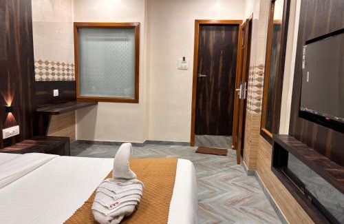 Borivali West Hotel | hotel Arts palace